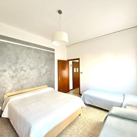 Euroresidence - Piazza Mazzini- 30 Mt Dal Mare - Immobil Relax Лидо ди Йезоло Екстериор снимка