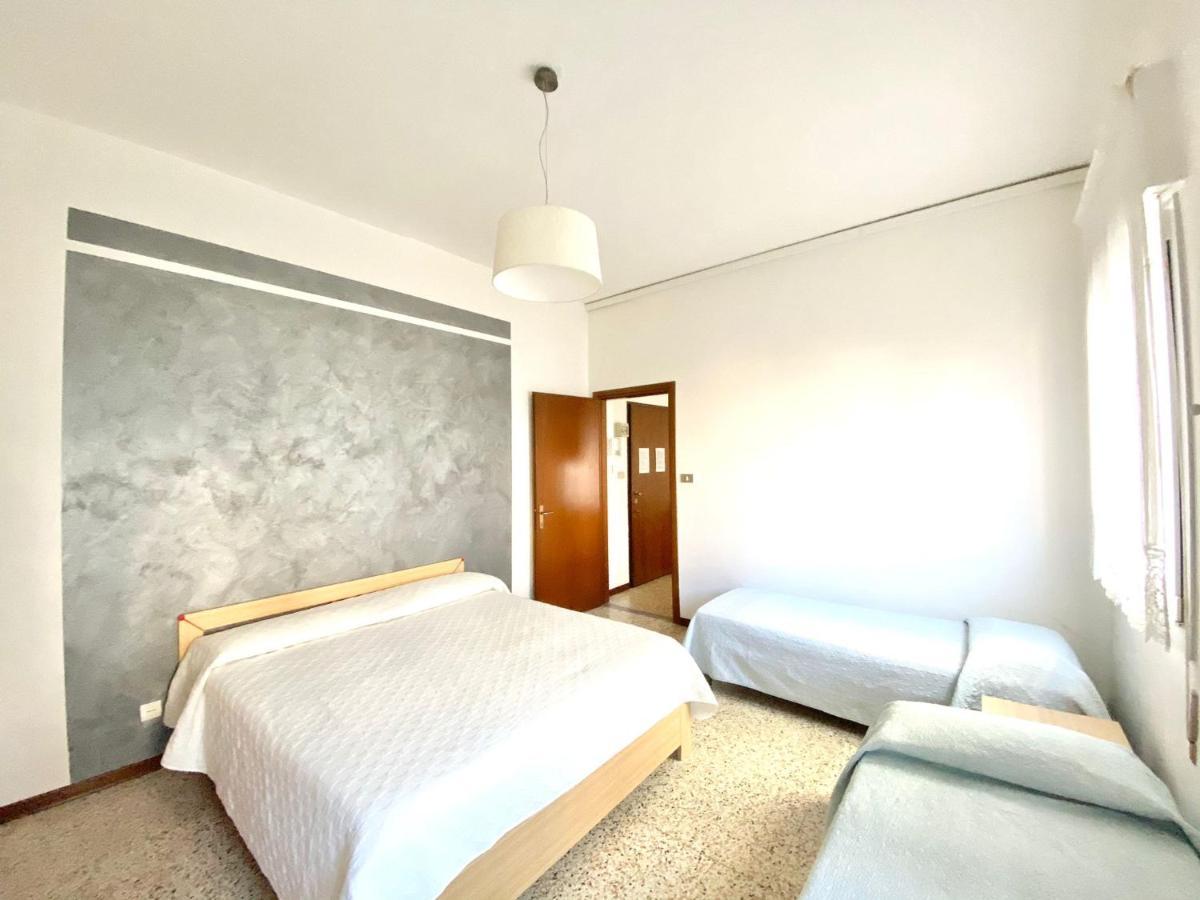Euroresidence - Piazza Mazzini- 30 Mt Dal Mare - Immobil Relax Лидо ди Йезоло Екстериор снимка