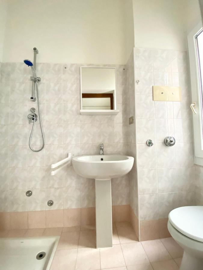 Euroresidence - Piazza Mazzini- 30 Mt Dal Mare - Immobil Relax Лидо ди Йезоло Екстериор снимка
